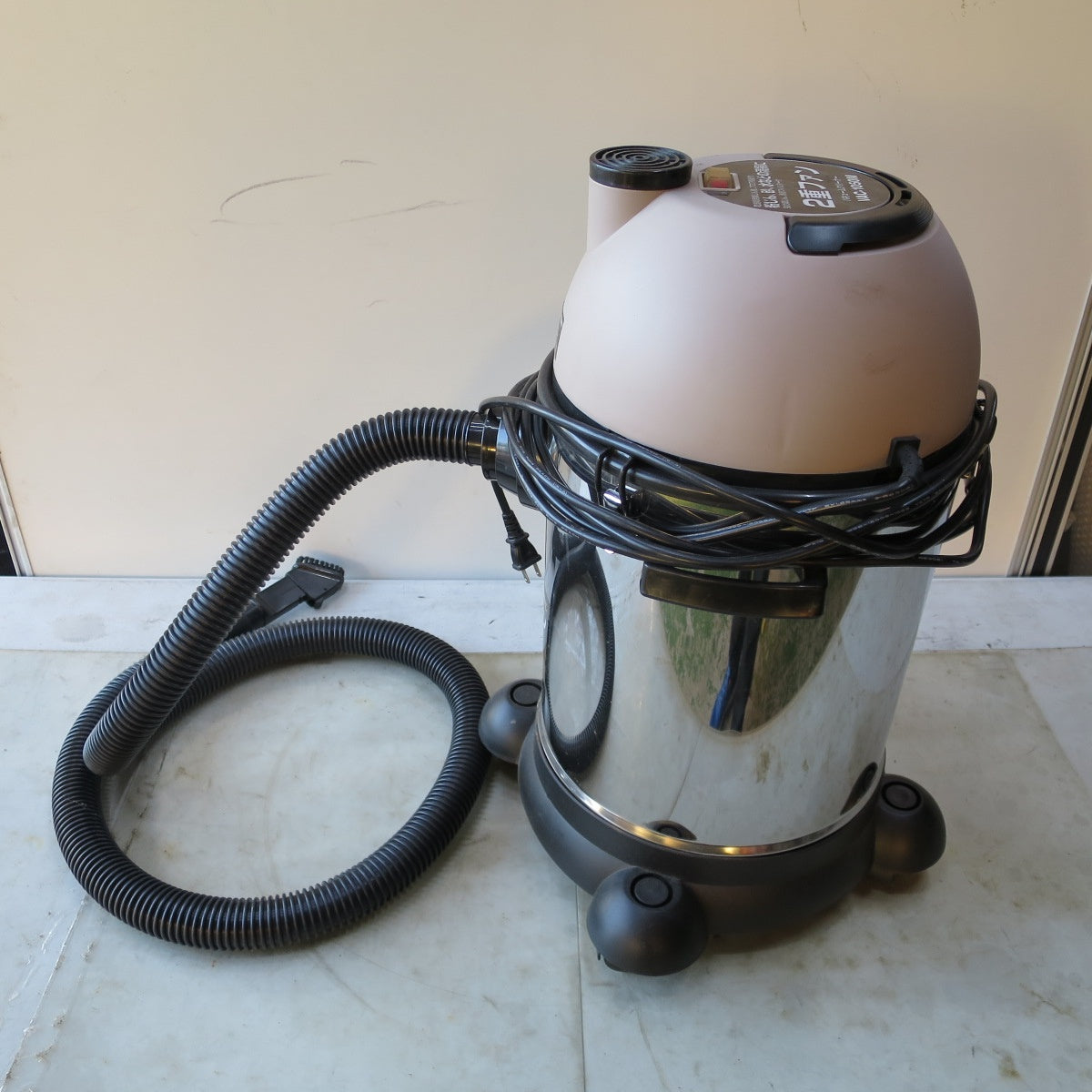 [送料無料] ◆新興製作所 バキュームクリーナー VAC-1050M 乾湿両用 集塵機 集じん 掃除機 SHINKO◆