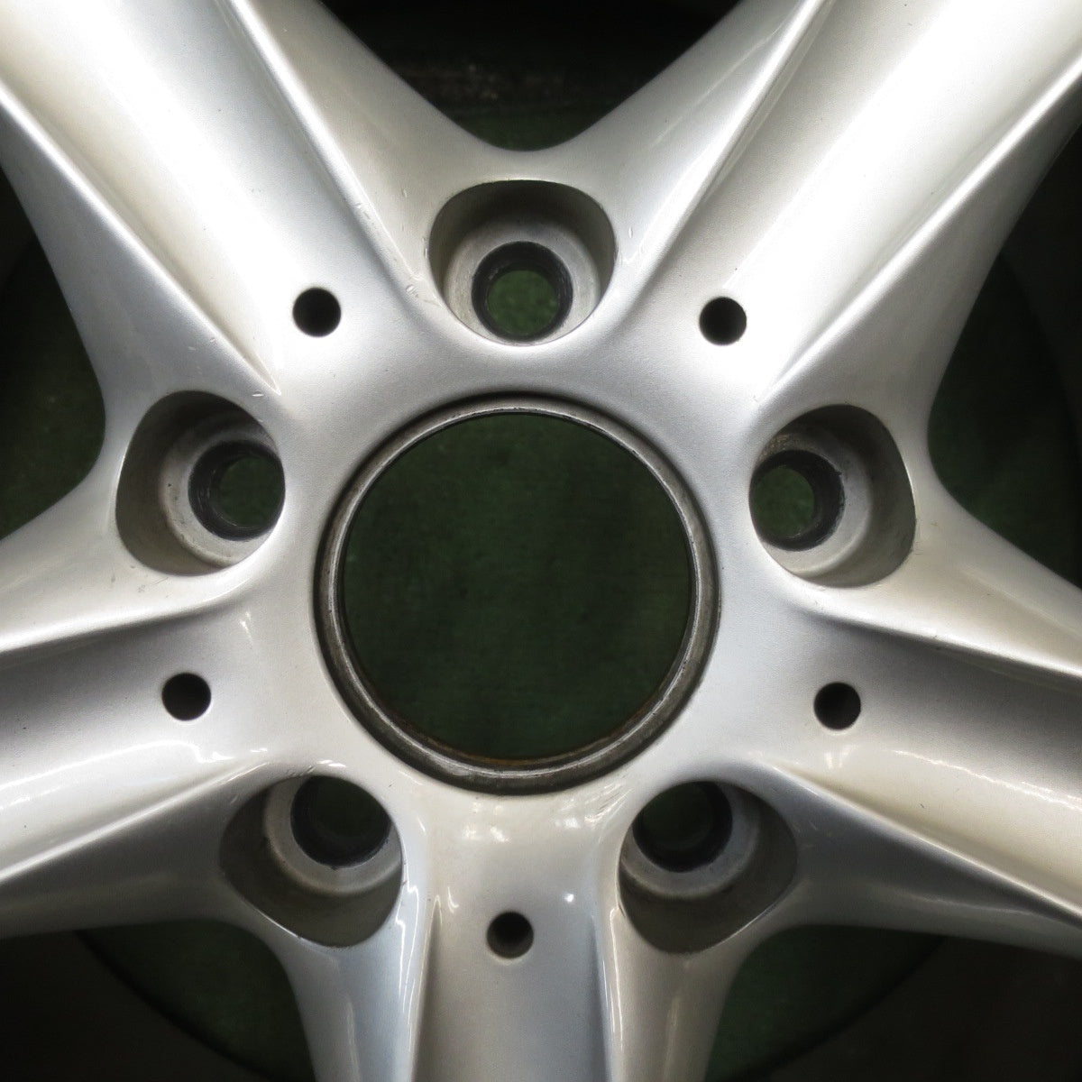バリ溝！24年！9.5分★BMW 等 AGA TAS 205/60R16 スタッドレス ピレリ アイスゼロ アシンメトリコ 16インチ PCD120/5H★5072703NJス