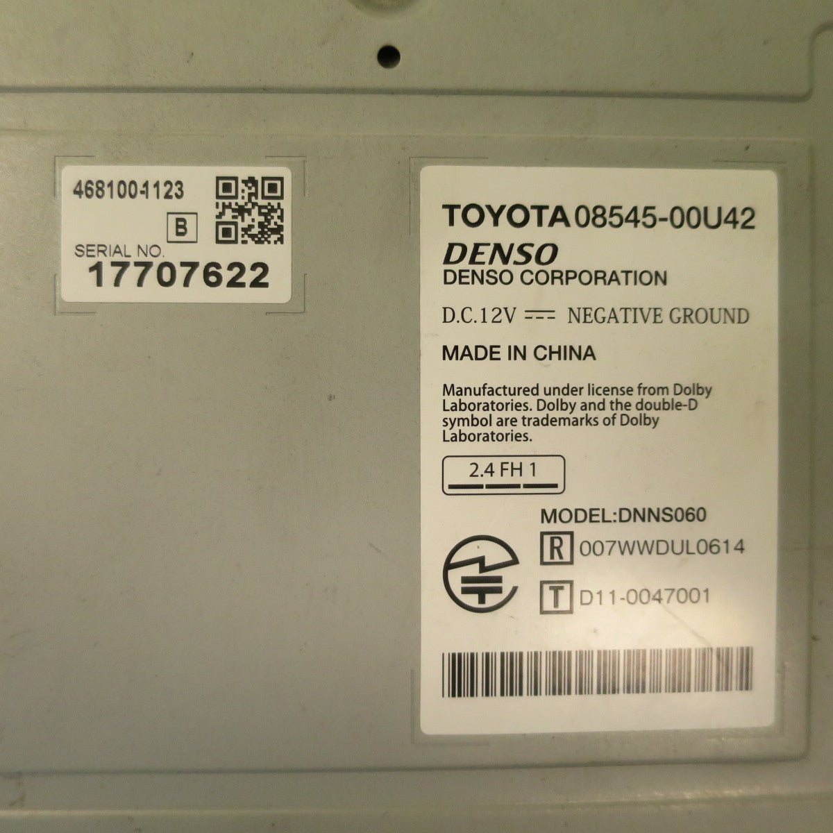 ♪トヨタ 純正 DENSO メモリーナビ カー ナビ NSDD-W61 08545-00U42 DNNS060 地図データ 2011年春版 SD CD DVD デンソー♪ [送料無料]