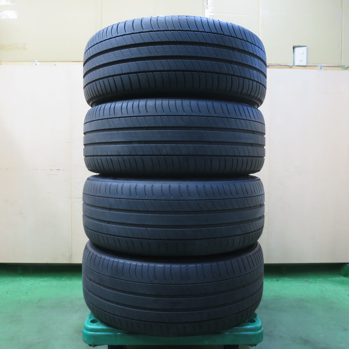 バリ溝！22年！9.5分★トヨタ C-HR RAV4 ハリアー 等 純正 OP TRD TF5 245/40R19 ミシュラン プライマシー3 19インチ PCD114.3/5H★5042601イノ