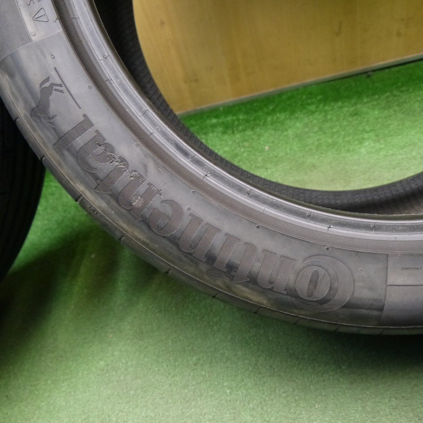 2本価格！22年★275/45R21 コンチネンタル スポーツコンタクト6 タイヤ 21インチ ベンツ GLS GLE Gクラス W167 X167 W463 等★6032504Hノタ