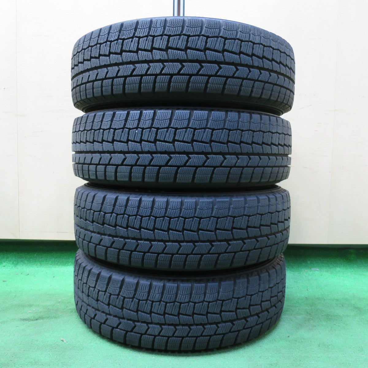 *送料無料* バリ溝！21年！キレイ！9.5分★スタッドレス 175/65R15 ダンロップ ウインターマックス WM02 JOKER ジョーカー PCD100/4H★4063006イス