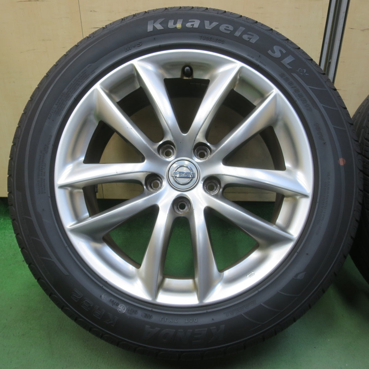 バリ溝！9分◎日産 スカイライン 純正 225/55R17 ケンダ KR32 Kuavela SL 17インチ PCD114.3/5H◎6061512イノ