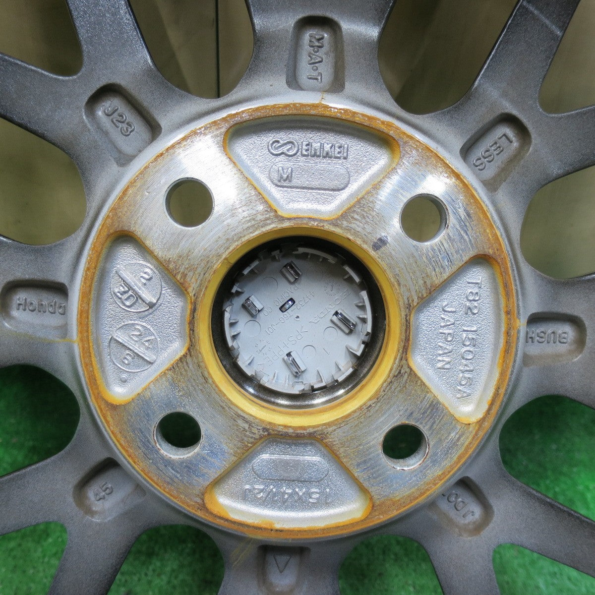 [送料無料] 新車外し！付属品付き★ホンダ N-ONE RS 純正 ENKEI ホイール 15インチ 15×4.5J エンケイ N-BOX カスタム 等 PCD100/4H★4102905イホ