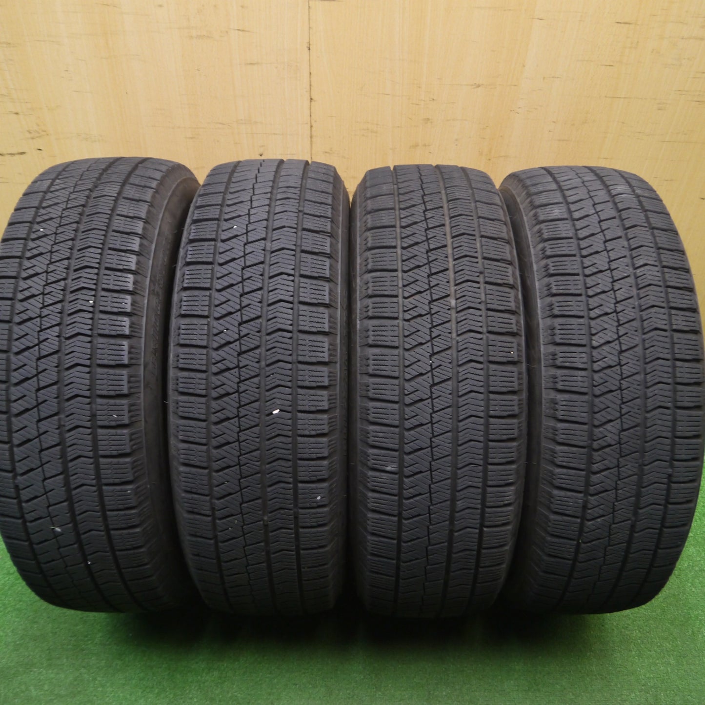 [送料無料] バリ溝！21年！キレイ！8.5分★スタッドレス 195/65R15 ブリヂストン ブリザック VRX2 VELVA KEVIN ヴェルヴァ 15インチ PCD114.3/5H★4112203Hス