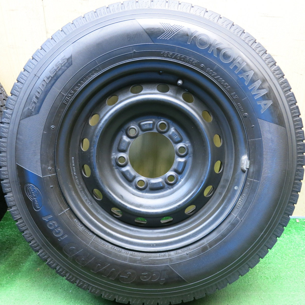 バリ溝！22年！キレイ！9分◎トヨタ ハイエース 純正 スチール 195/80R15 107/105L スタッドレス ヨコハマ アイスガード iG91 15インチ PCD139.7/6H◎6090303HAス