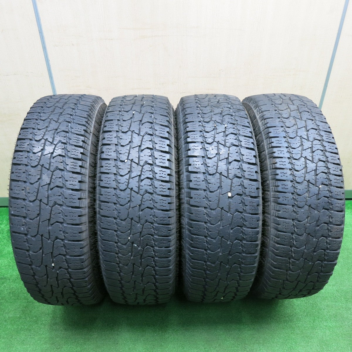 [送料無料] バリ溝！8.5分★ジープ JK ラングラー 純正 OP 245/75R17 121/118S ナンカン CONQUEROR A/T 17インチ PCD127/5H★4111304TNノ