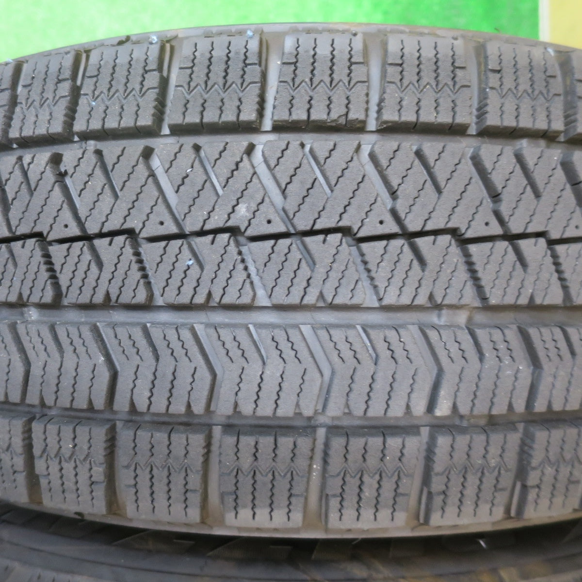 バリ溝！キレイ！8.5分★スタッドレス 195/65R16 ブリヂストン ブリザック VRX2 BALMINUM バルミナ 16インチ PCD100/4H★5111302NJス