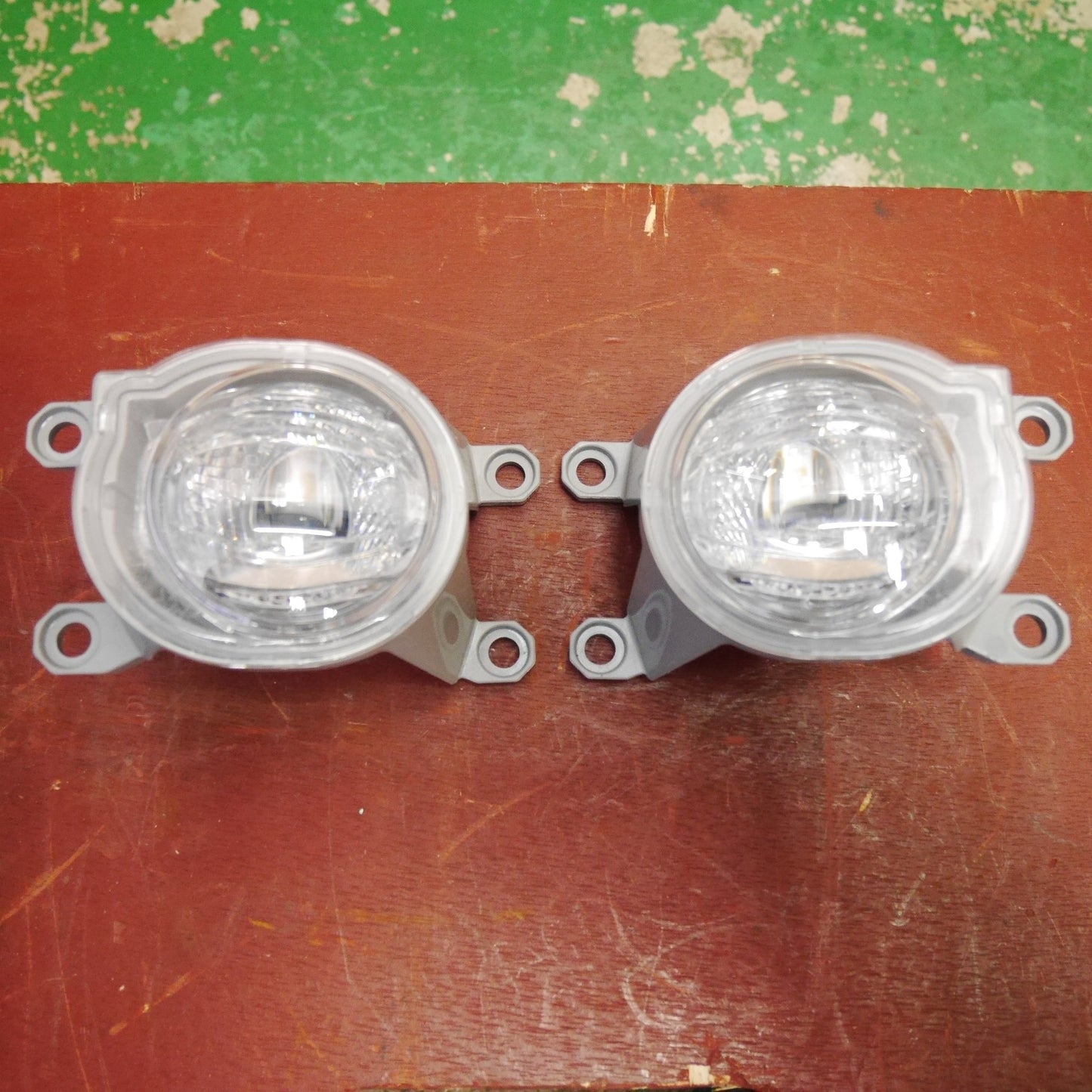 [送料無料] 新車外し！左右セット☆トヨタ 純正 LED フォグランプ 12-611 12V4W 12-643L18/6 L R ハリアー80 カローラスポーツ RAV4 ヤリス アクア 等☆