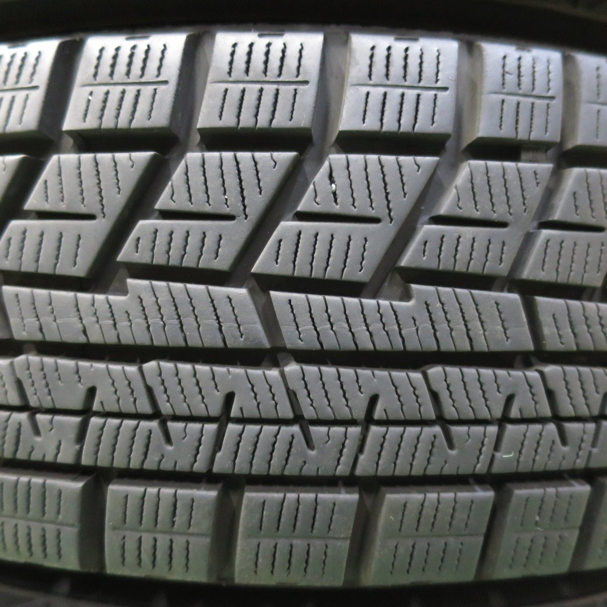 [送料無料] バリ溝！22年！キレイ！9分★スタッドレス 165/65R15 ヨコハマ アイスガード iG60 MiLLOUS ミルアス 15インチ ソリオ ハスラー 等 PCD100/4H★5032206イス