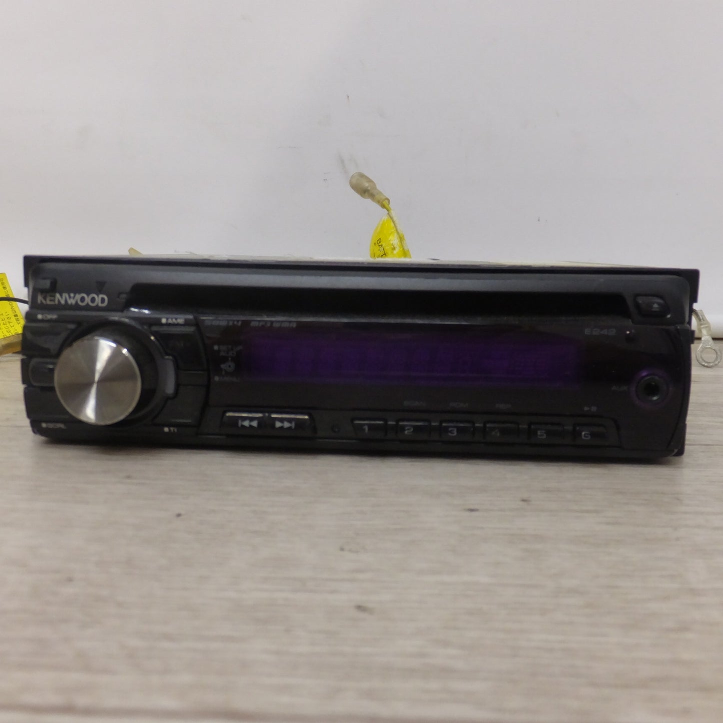 [送料無料] ★ケンウッド KENWOOD MP3 WMA対応CDレシーバー E242[38]★