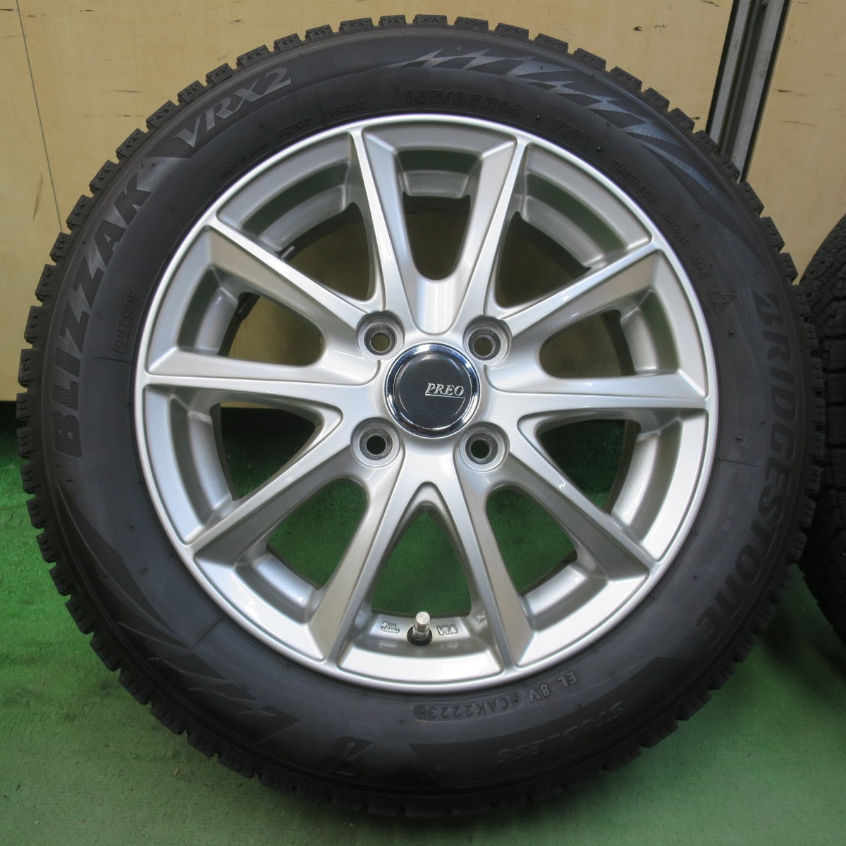 キレイ！23年★スタッドレス 155/65R14 ブリヂストン ブリザック VRX2 PREO プレオ 14インチ PCD100/4H★6032506イス