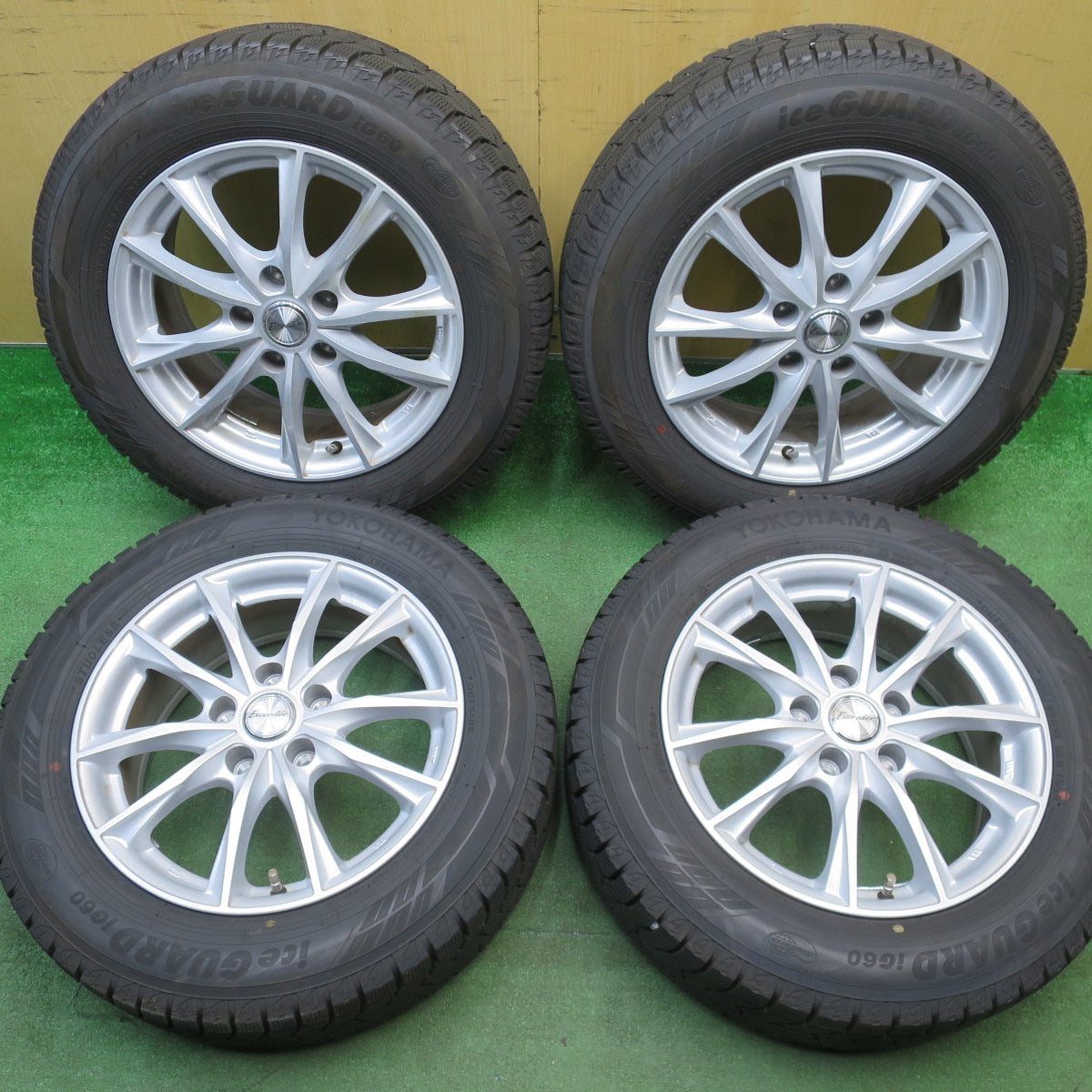 バリ溝！24年！キレイ！ほぼ10分★スタッドレス 205/60R16 ヨコハマ アイスガード iG60 Exceeder エクシーダー 16インチ PCD114.3/5H★6021802NJス