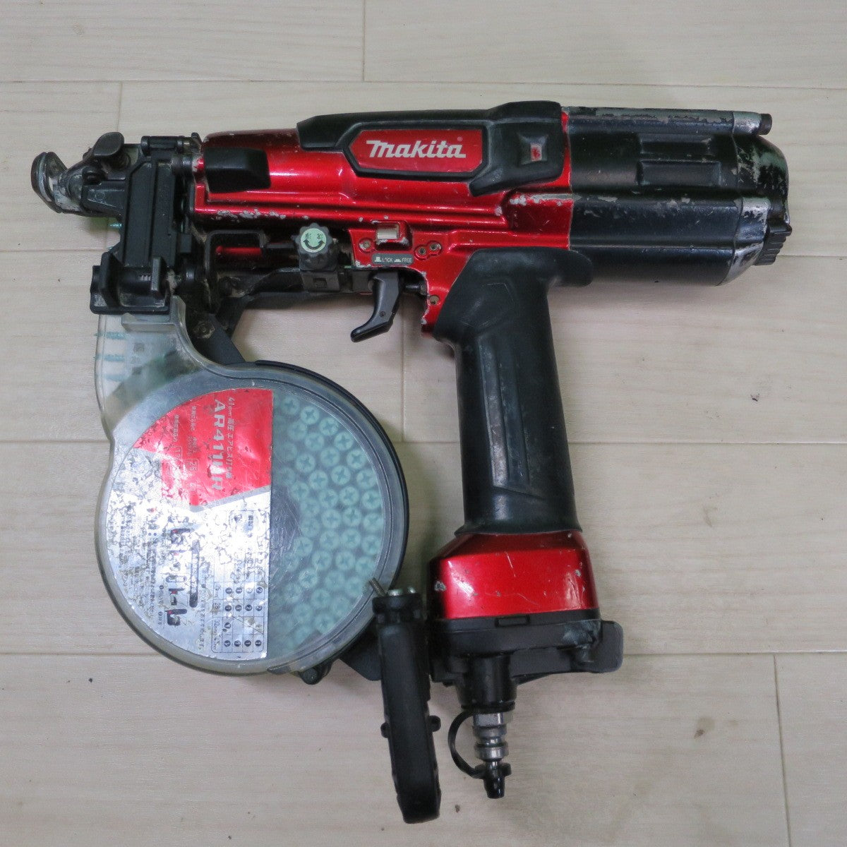 [送料無料] ☆マキタ 41mm 高圧 エア ビス 打ち機 AR411HR エアー ツール 工具 ビス 打機 ねじ ネジ makita☆