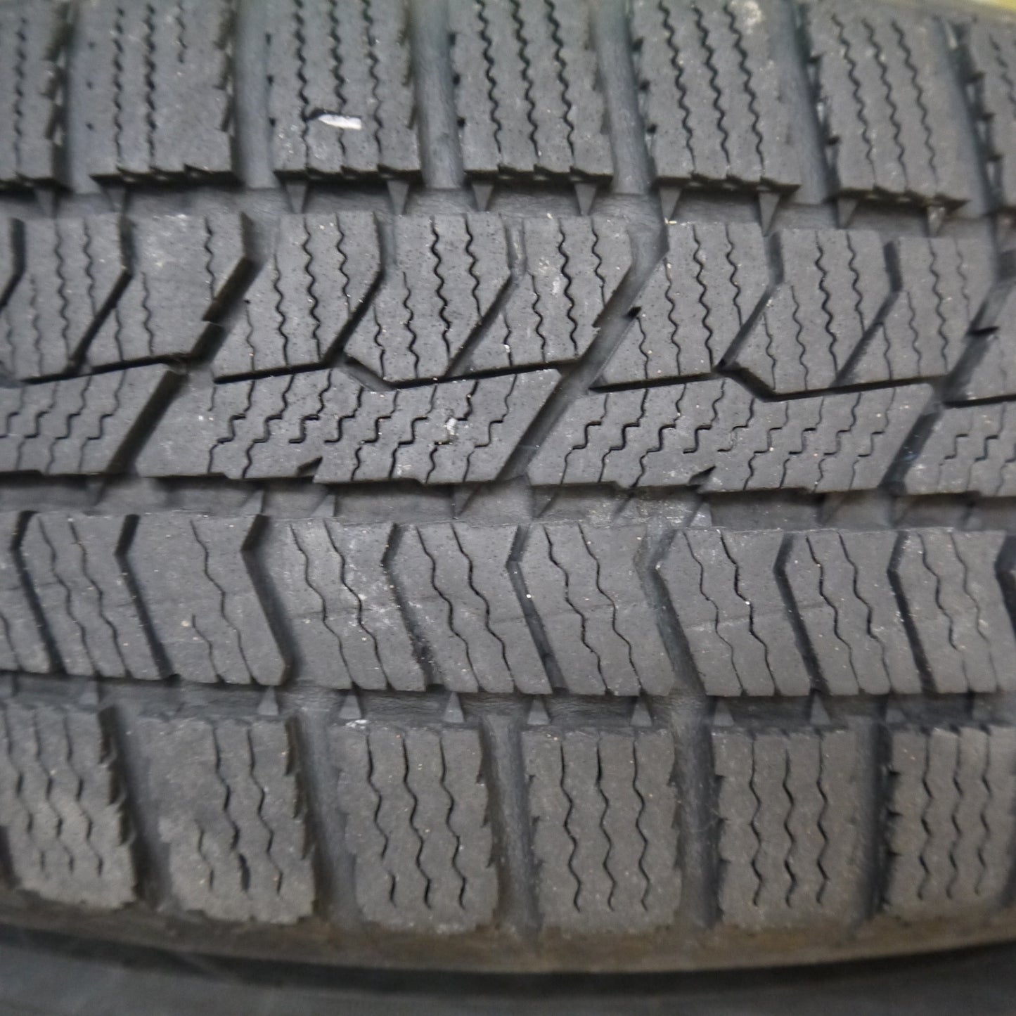 バリ溝！22年！8.5分★スタッドレス 165/70R14 トーヨー オブザーブ GIZ2 SPORT ABELIA スポルト アベリア 14インチ PCD100/4H★6022006Hス