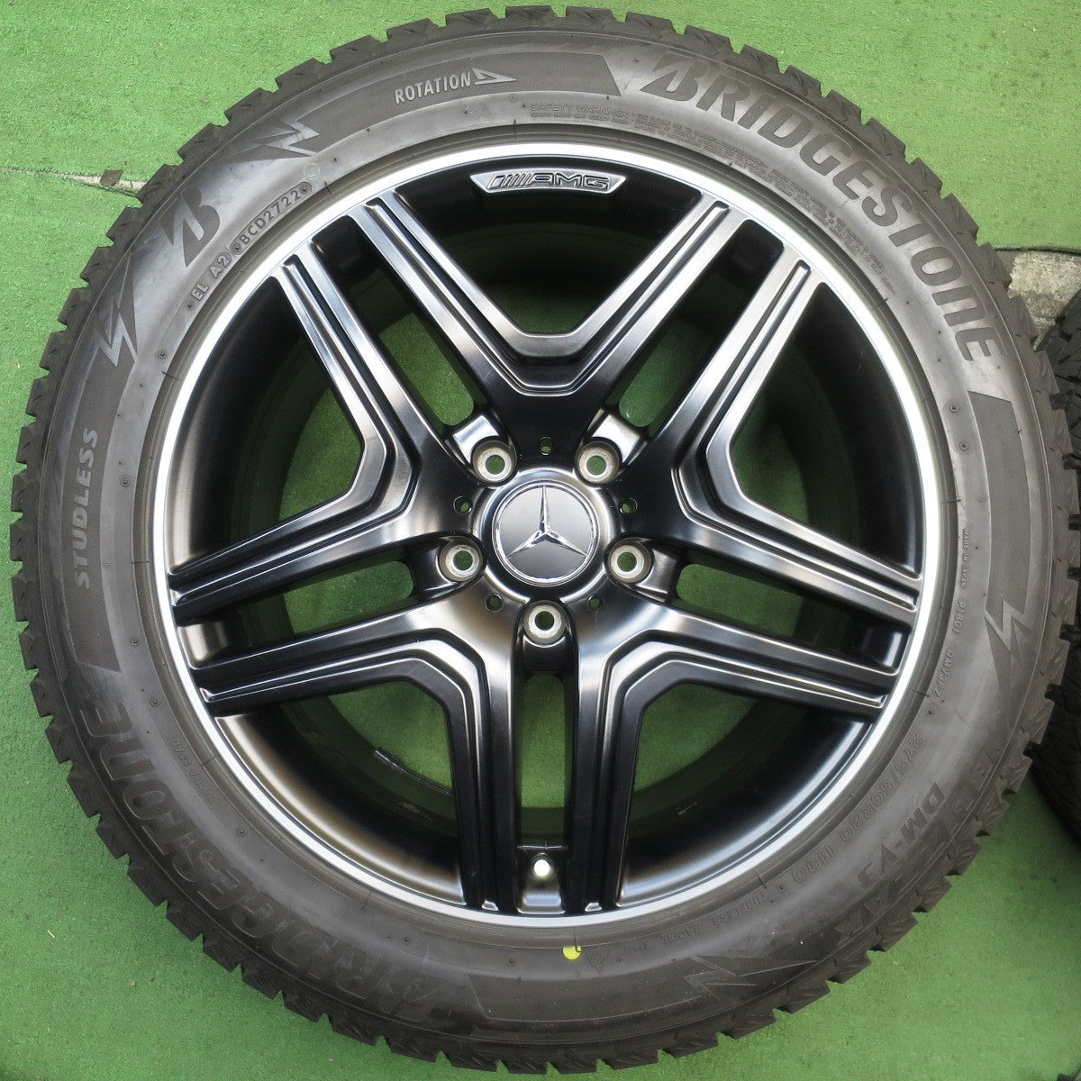 バリ溝！22年！キレイ！9.5分★ベンツ Gクラス W463 G63 純正 AMG 275/50R20 スタッドレス ブリヂストン ブリザック DM-V3 20インチ PCD130/5H★5081103NJス