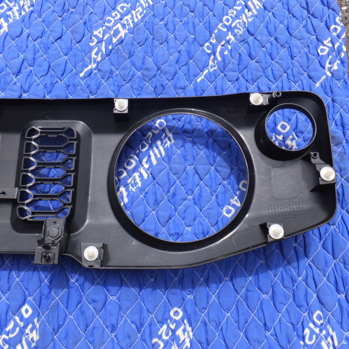 [送料無料] 岐阜発 キレイ★スズキ SUZUKI 純正 ジムニー JB64W JB74W フロントグリル 72111-78R0★