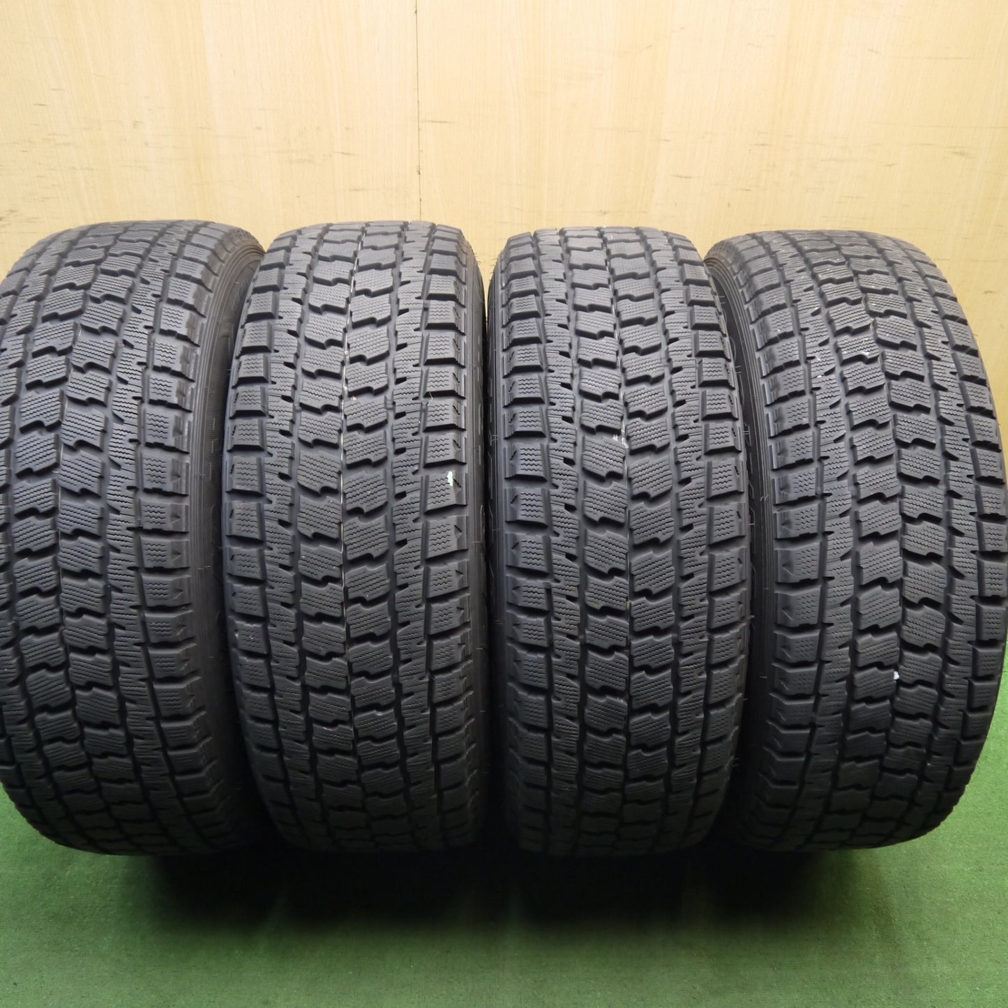 バリ溝！9.5分★Ford フォード エクスプローラー 純正 245/65R17 スタッドレス グッドイヤー ラングラー IP/N 17インチ PCD114.3/5H★5071607Hス