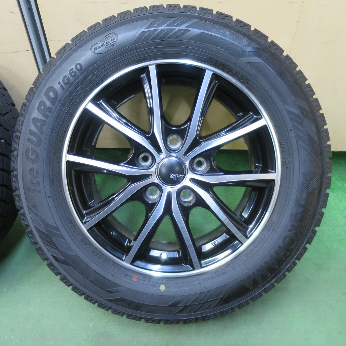 バリ溝！22年！キレイ！9分★スタッドレス 195/65R15 ヨコハマ アイスガード iG60 SPORT KRONE スポルト クローネ 15インチ PCD114.3/5H★5111903TTス