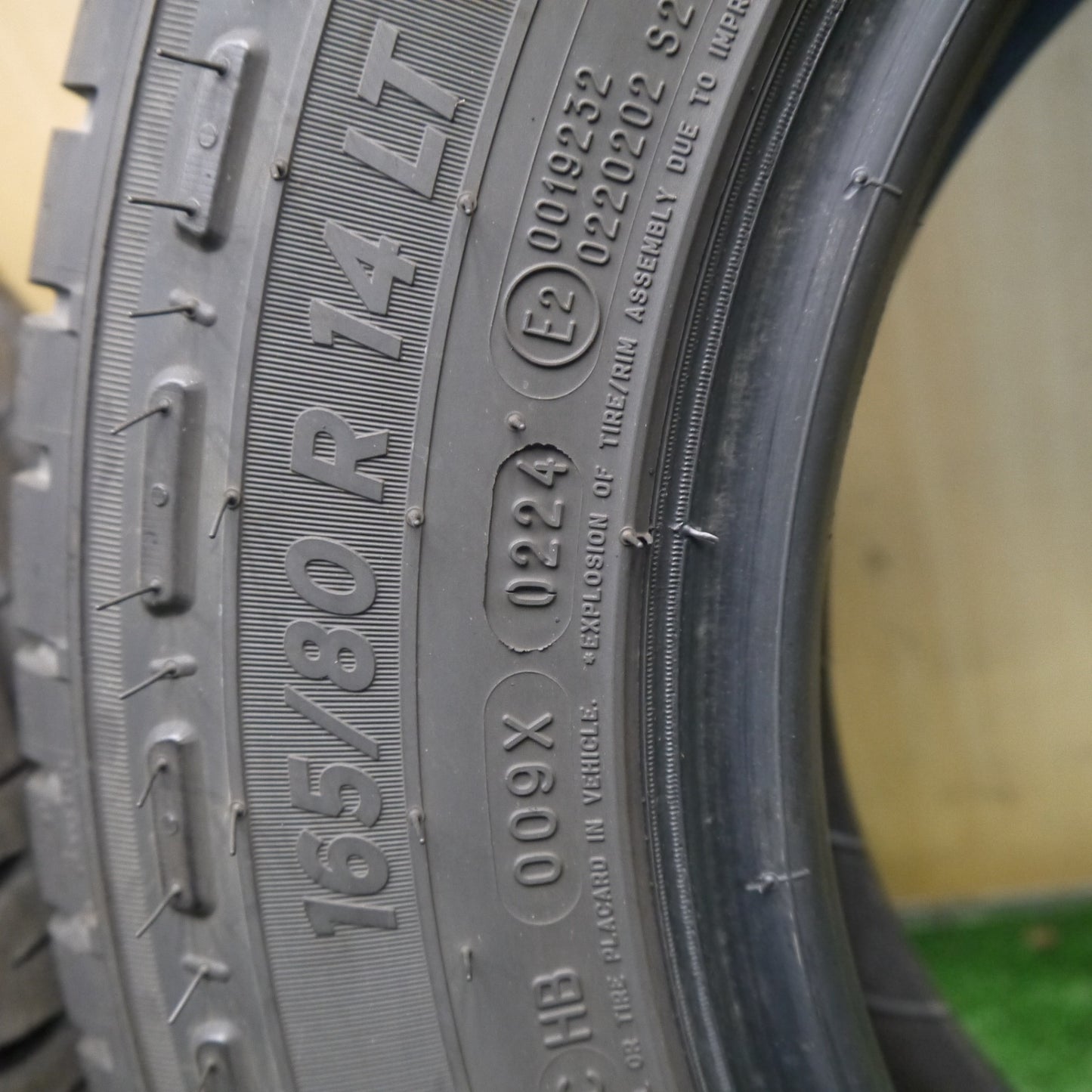 バリ溝！24年！9.5分！2本★165/80R14 LT 97/95R ミシュラン AGILIS3 アジリス3 タイヤ 14インチ バン ライト トラック 等★6060207Hノ