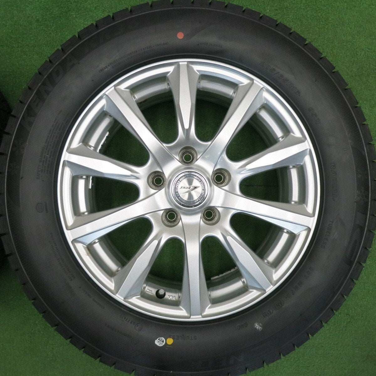 未使用！23年！キレイ★スタッドレス 205/65R16 ケンダ KR36 アイステック ネオ JOKER ジョーカー 16インチ PCD114.3/5H★4121803TNス
