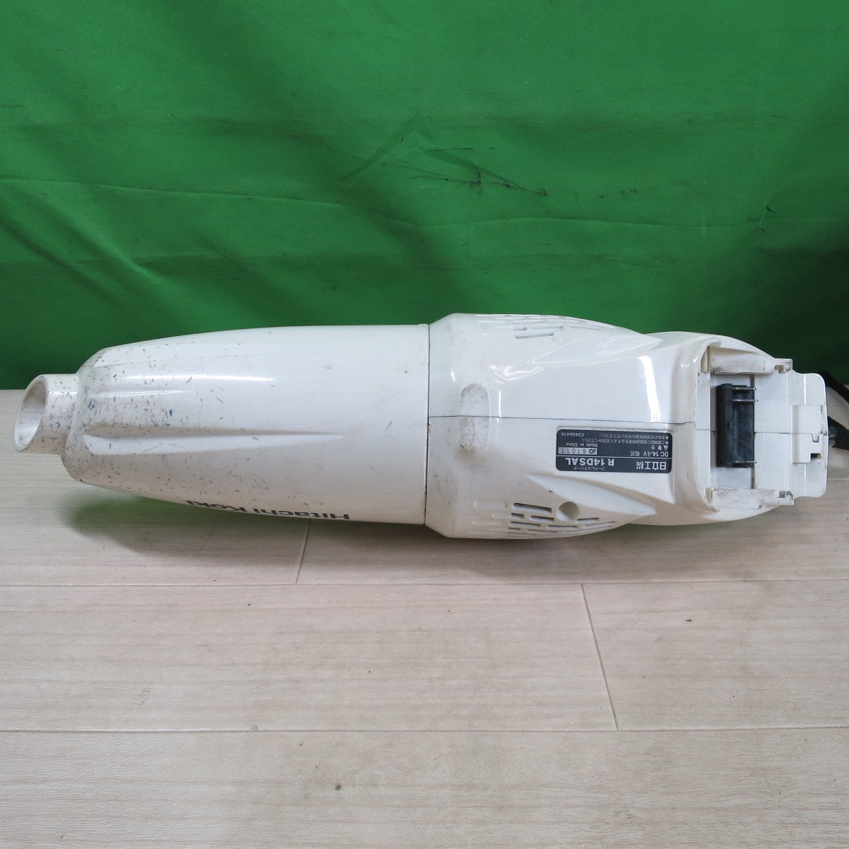 [送料無料] ☆日立 14.4V コードレス クリーナー R14DSAL 乾式 掃除機 ハンディ HITACHI☆