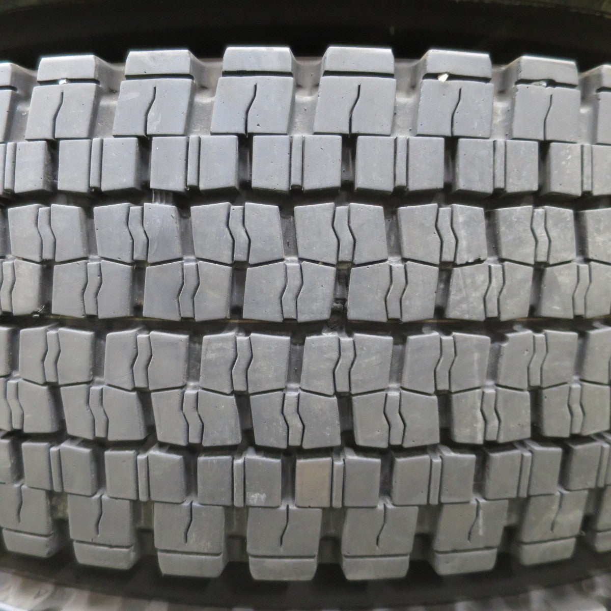 6本価格！22年★いすゞ フォワード 純正 TOPY スチール 225/80R17.5 123/122L スタッドレス ダンロップ デクテス SP001 135-9CS DECTES 17.5インチ PCD222.25/6H★6060301ナス