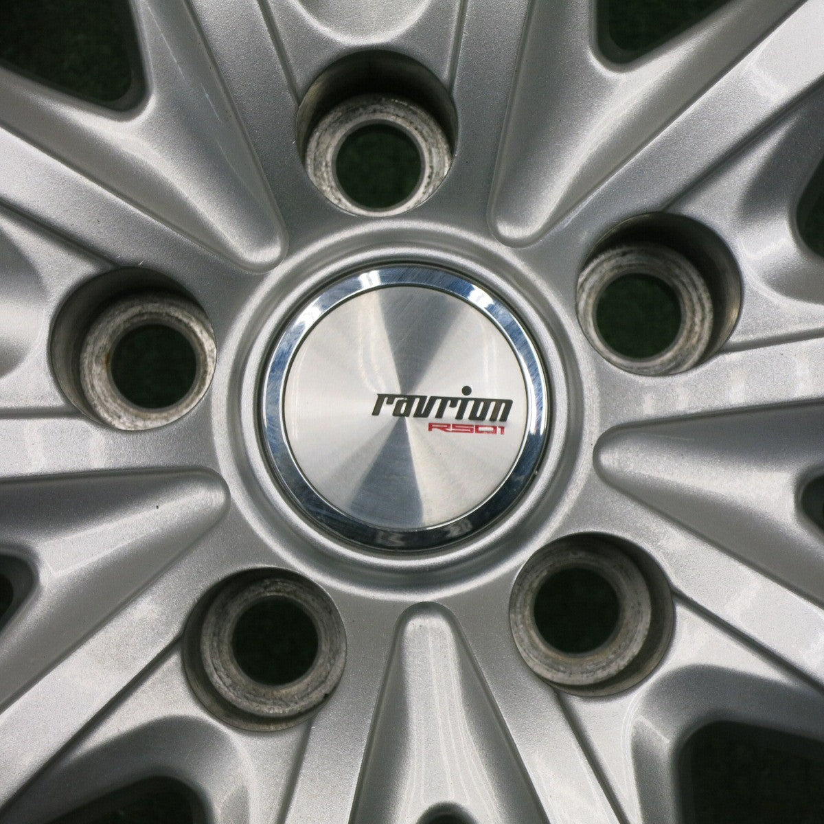 [送料無料] バリ溝！23年！9.5分★スタッドレス 235/65R18 ミシュラン X-ICE SNOW SUV ravrion RS01 ラブリオン 18インチ PCD114.3/5H★5020405NJス