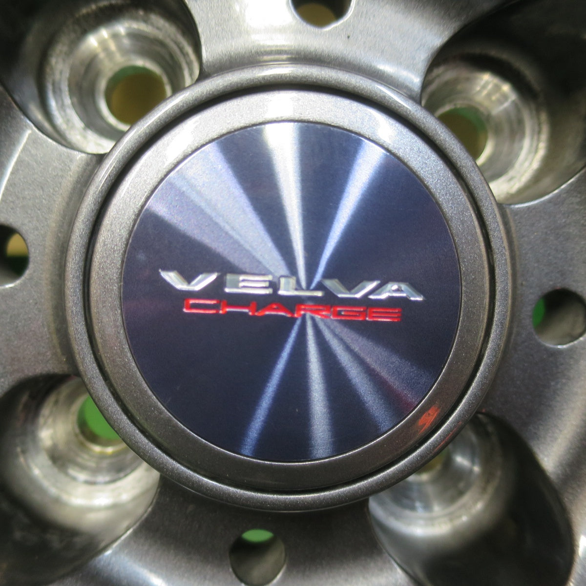 バリ溝！23年！キレイ！9.5分★スタッドレス 175/70R14 ブリヂストン ブリザック VRX2 VELVA CHARGE ヴェルヴァ 14インチ PCD100/4H★5112811イス