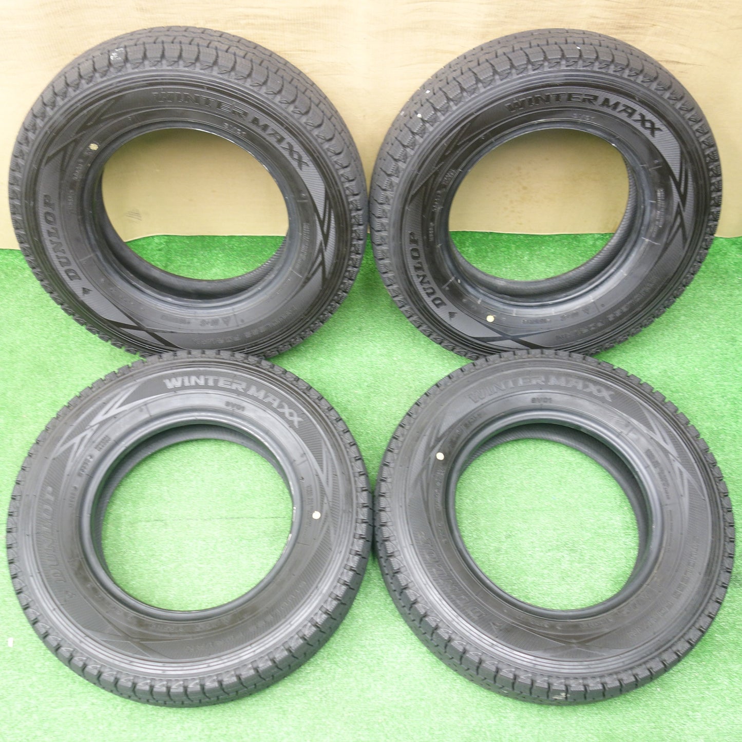 超バリ溝！24年！ほぼ10分★スタッドレス 165R13 6PR ダンロップ ウインターマックス SV01 タイヤ 13インチ タウンエース プロボックス サクシード 等★6010504KTスタ