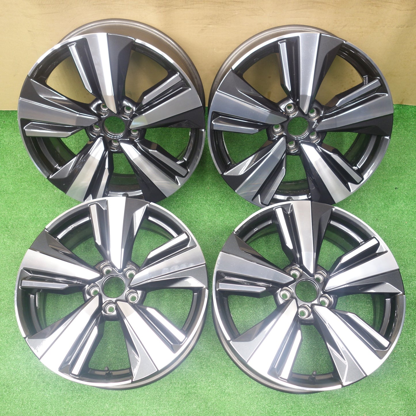 新車外し★日産 T33 エクストレイル 純正 ホイール 19インチ 19×7.5J PCD114.3/5H★5122504KTホ