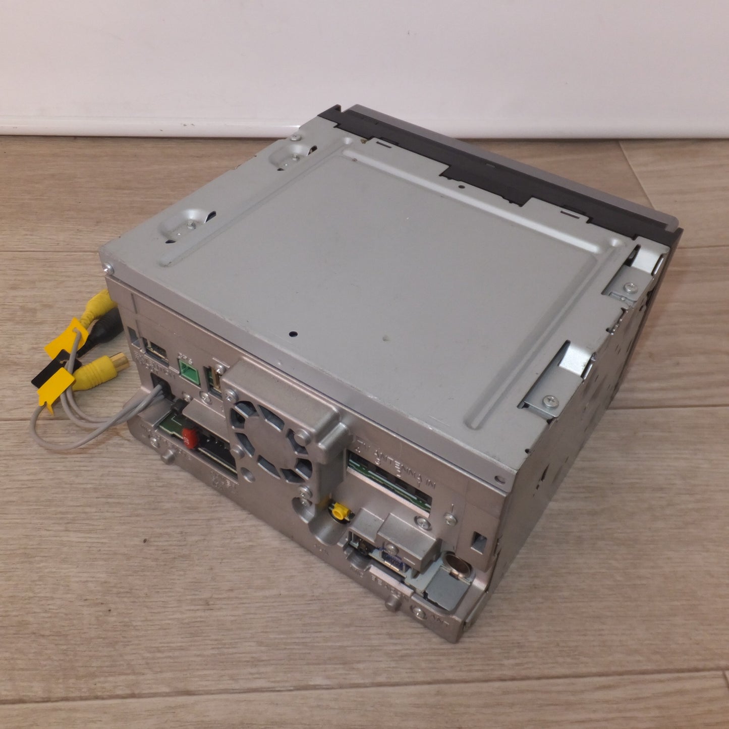 [送料無料] ★カロッツェリア carrozzeria AV一体型メモリーナビゲーション 楽ナビ AVIC-MRZ099(27★