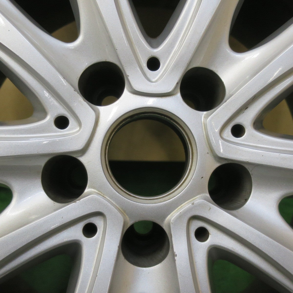 バリ溝！8.5分★BMW 等 MAK FAHR 225/50R17 スタッドレス ブリヂストン ブリザック RFT 17インチ PCD112/5H★5050503イス