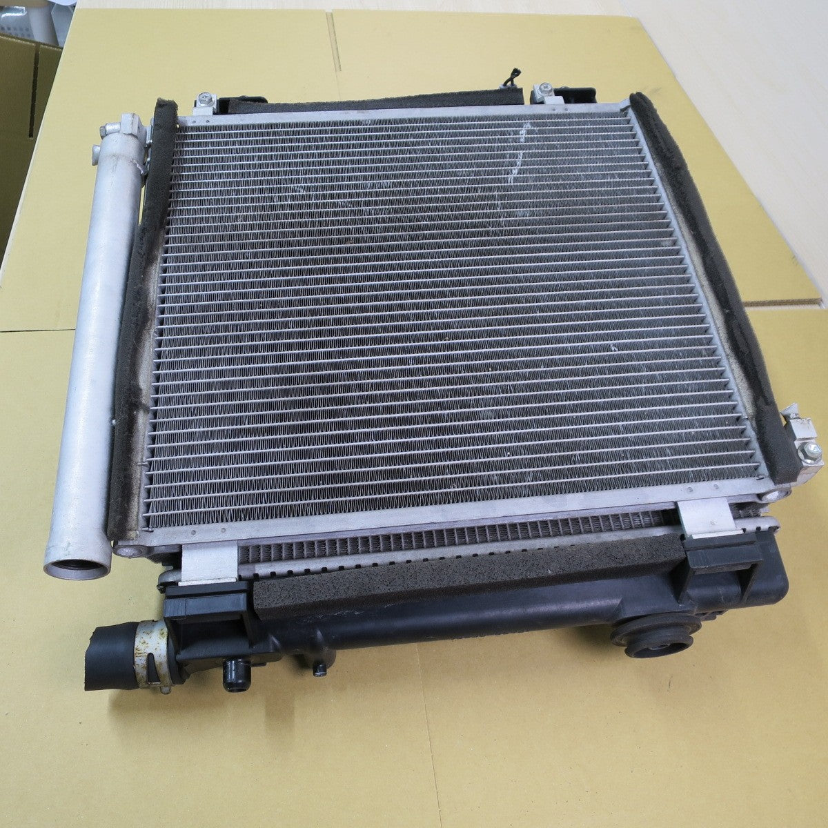 ♪スズキ MH34S MH44S ワゴンR 純正 DENSO ラジエーター 223000-6541 電動 ファン 168000-1881 デンソー カー パーツ♪ [送料無料]