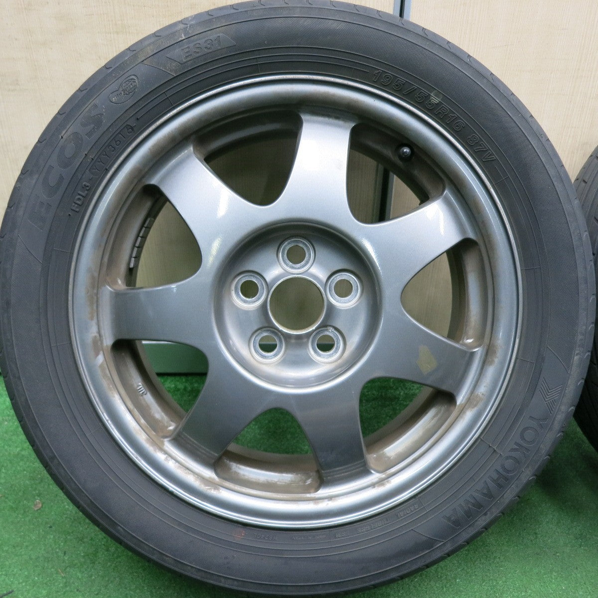 *送料無料* 4本価格★トヨタ 20系 プリウス 純正 195/55R16 ヨコハマ エコス ES31 16インチ PCD100/5H★4053006HAノ