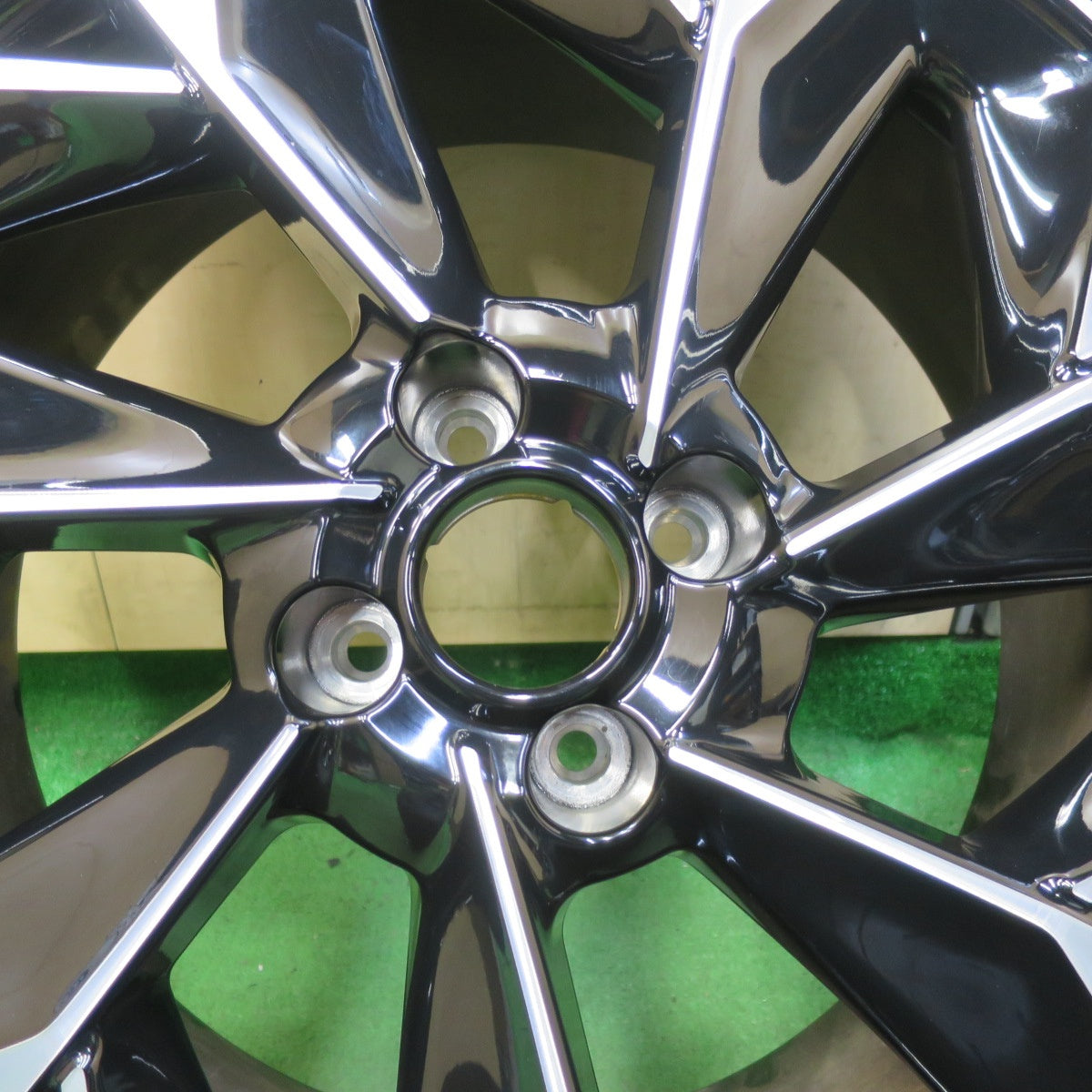 新車外し！22年★シトロエン DS3 クロスバック 純正 215/55R18 グッドイヤー EfficientGrip Performance2 18インチ PCD108/4H★5072806イノ