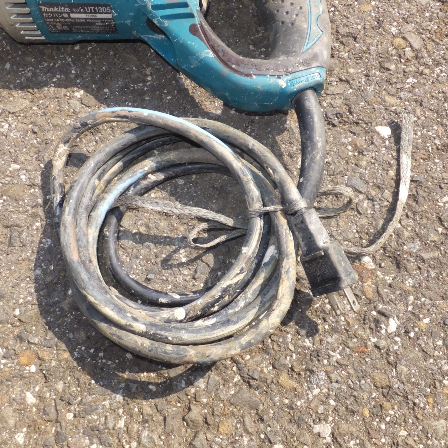 [送料無料] ★マキタ makita カクハン機 UT1305　100V 9A 50-60Hz 850W★