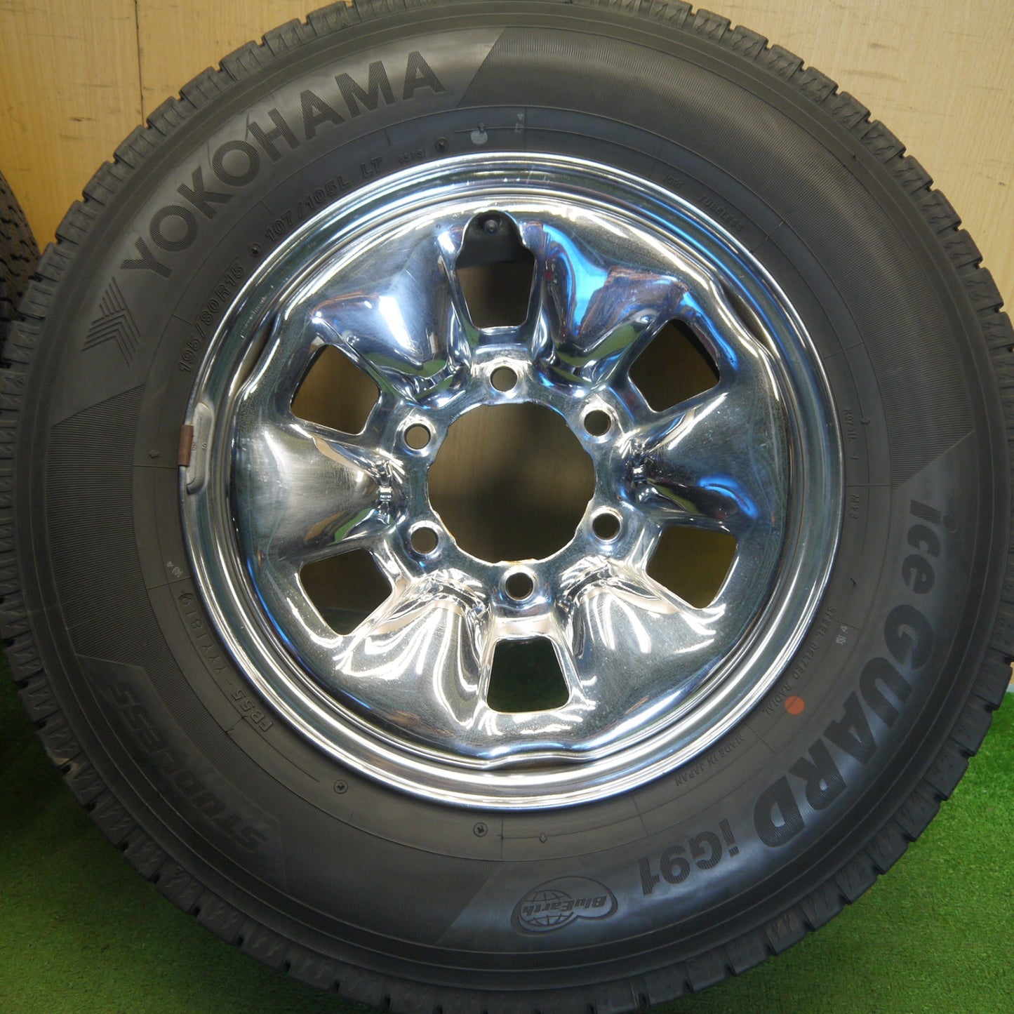 バリ溝！8.5分★トヨタ 100系 ハイエース 純正 メッキ 195/80R15 107/105L スタッドレス ヨコハマ アイスガード iG91 15インチ PCD139.7/6H★6060804Hス