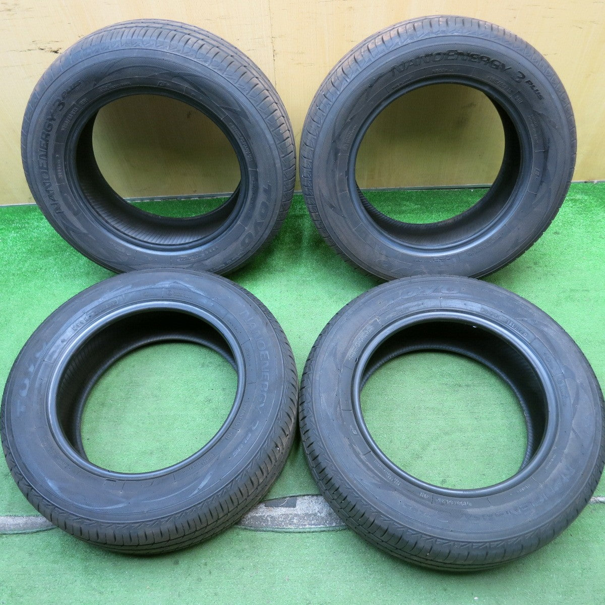 バリ溝！23年！9.5分★195/65R15 トーヨー ナノエナジー 3 プラス NANOENERGY 3+ タイヤ 15インチ プリウス 等★5071701HAノタ