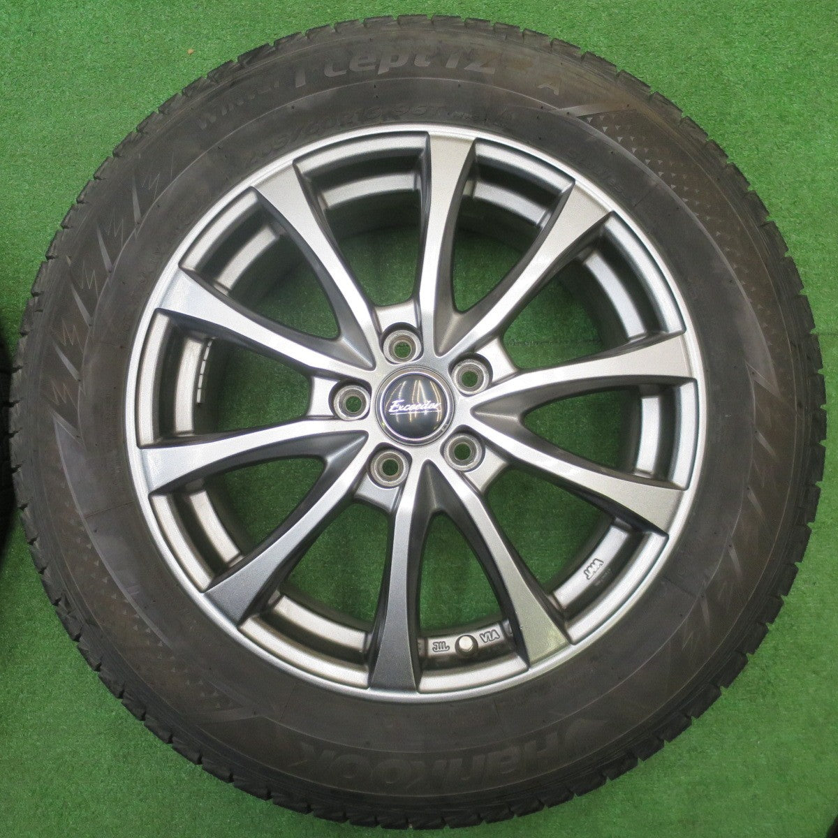 バリ溝！22年！キレイ！9.5分★エクシーガ 等 205/60R16 スタッドレス ハンコック ウインター アイセプト IZ2A Exceeder エクシーダー 16インチ PCD100/5H★5111307NJス