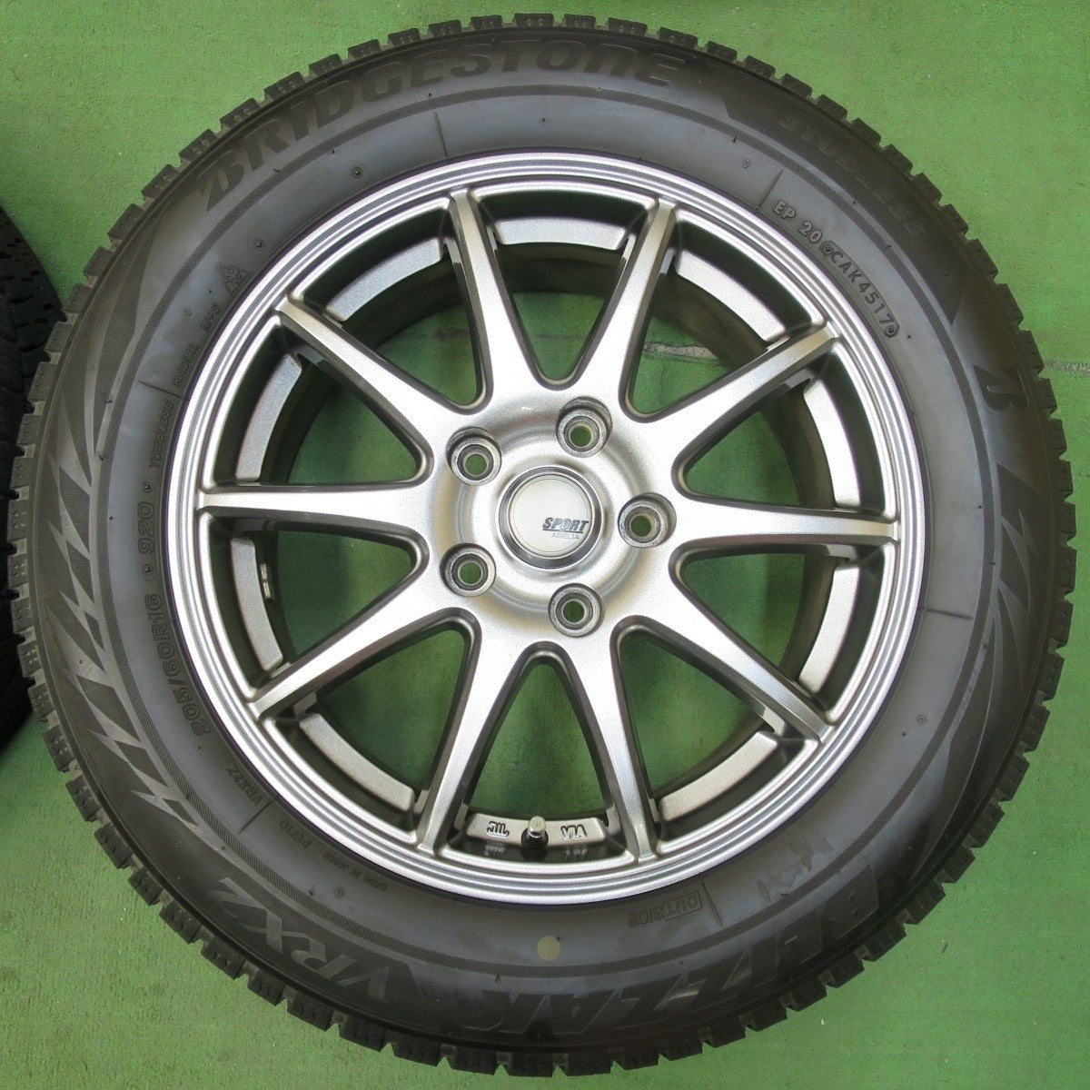 キレイ★スタッドレス 205/60R16 ブリヂストン ブリザック VRX2 SPORT ABELIA スポルト アベリア PCD114.3/5H★5013103イス