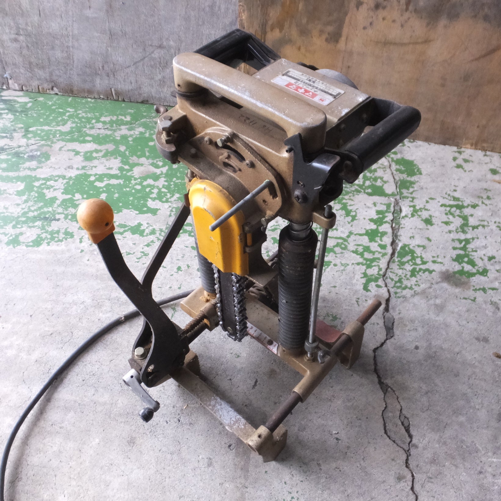 マキタ チェーンノミ 7100B 電動工具 穴あけ 木工 大工 道具 DIY