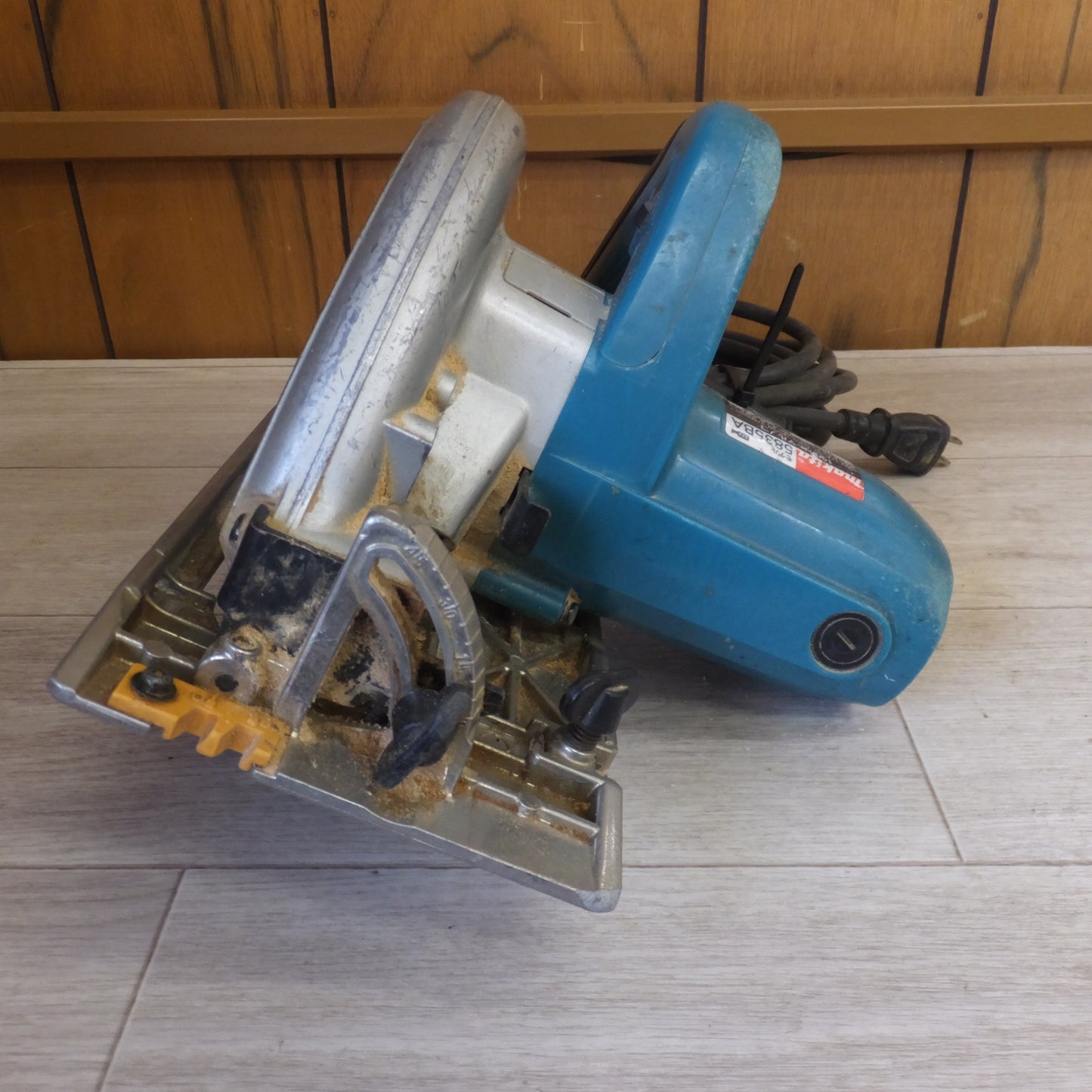 [送料無料] ★マキタ makita 190mm マルノコ 5835BA　180～190mm　100V 11A 50-60Hz 1050W　木工用 超硬丸ノコ★