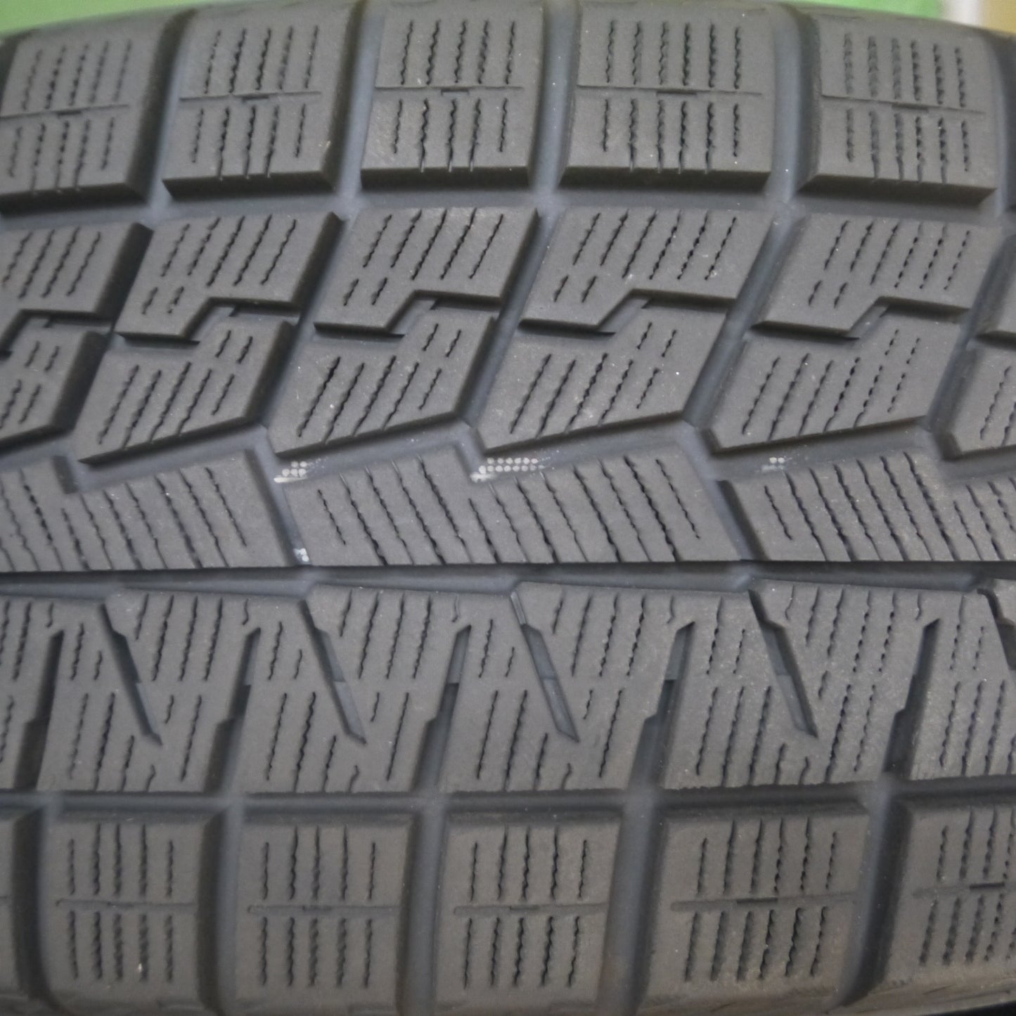 *送料無料* バリ溝！21年！キレイ！9.5分★ベンツ 純正 GLA GLB X247 純正 215/60R18 スタッドレス ヨコハマ アイスガード iG70 PCD112/5H★4052004Hス
