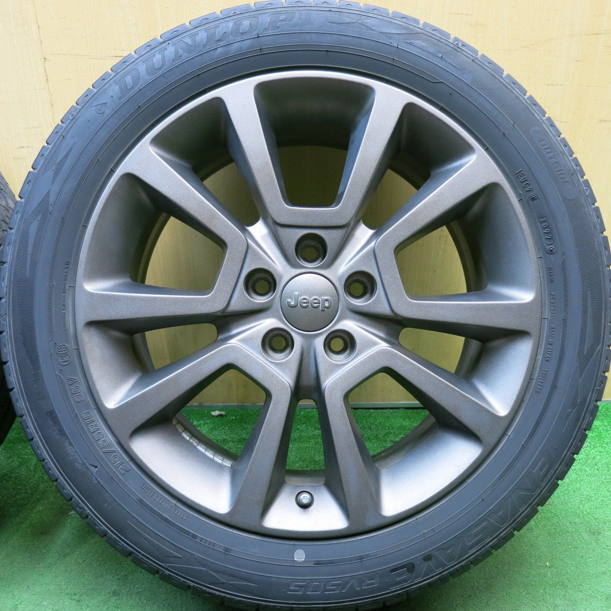 バリ溝！23年！9.5分★ジープ コンパス リミテッド 純正 215/55R18 ダンロップ エナセーブ RV505 18インチ PCD114.3/5H★5100508HAノ