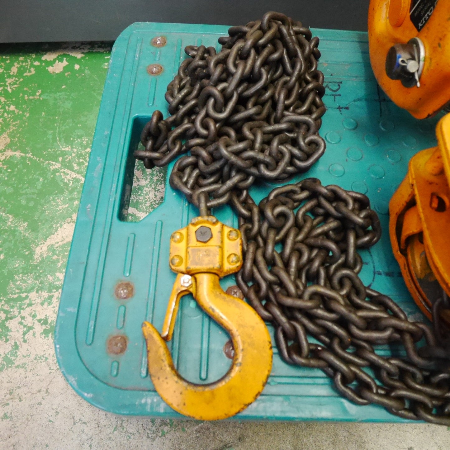 [送料無料] ☆KITO キトー 1ton チェーンブロック M3形 トロリ TS2-367 工具 道具 1トン 1000kg 荷揚 吊り上げ 運搬 チェンブロ☆