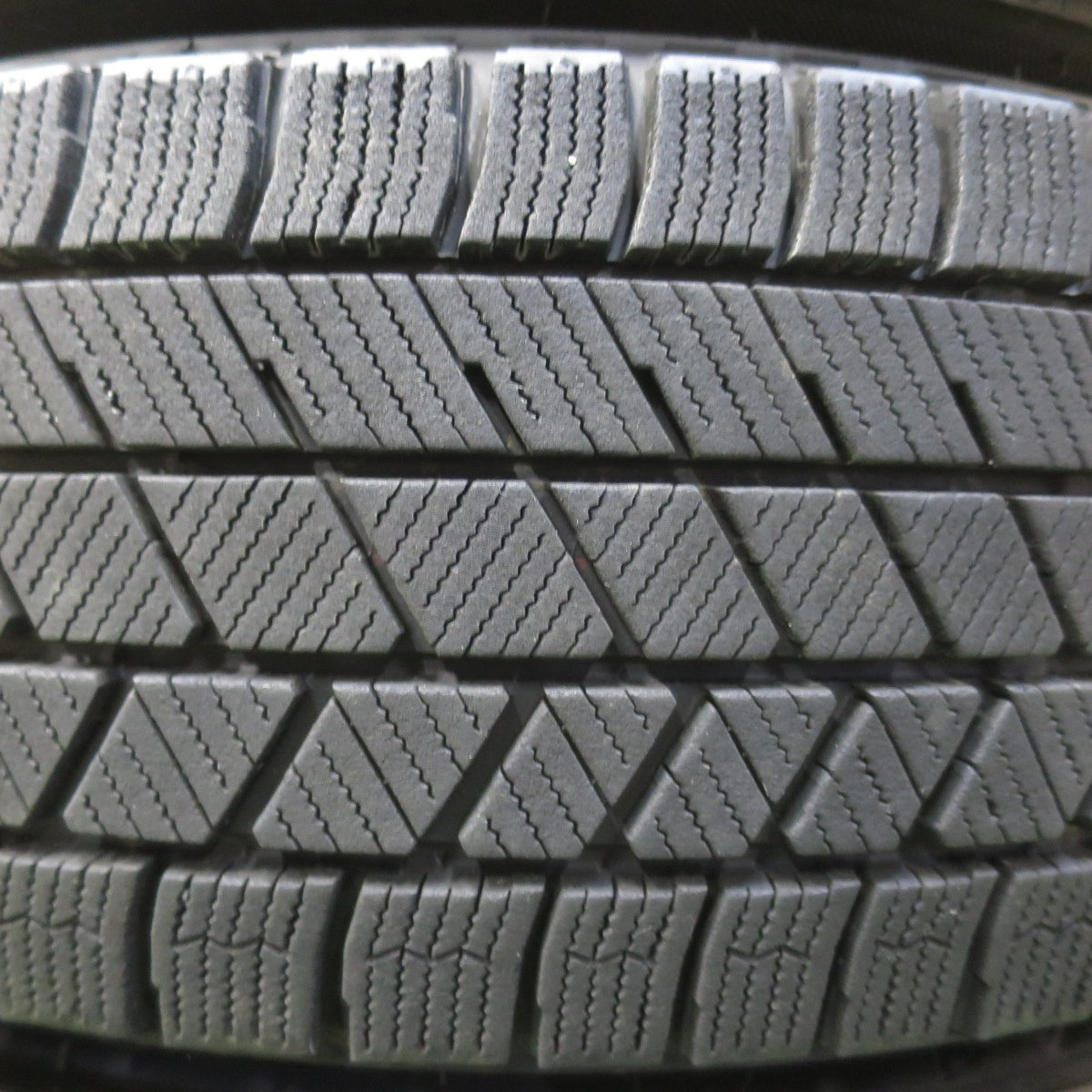 バリ溝！23年！9分★スタッドレス 175/65R14 ブリヂストン ブリザック VRX3 GRASS グラス 14インチ PCD100/4H★6011703イス
