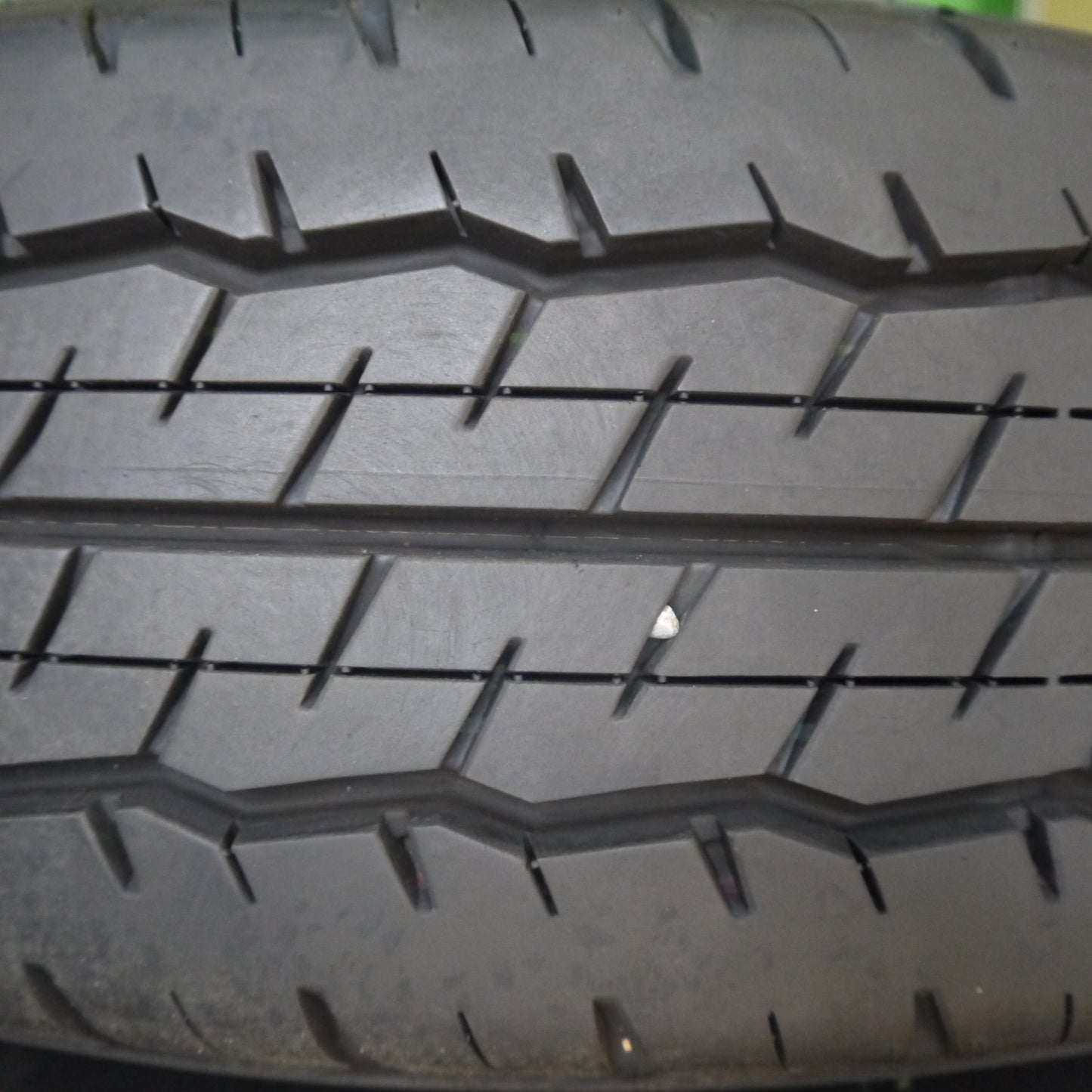 バリ溝！22年！キレイ！9.5分★トヨタ 200系 ハイエース 純正 スチール 195/80R15 107/105N ダンロップ SP175N 15インチ PCD139.7/6H★5073002Hノ