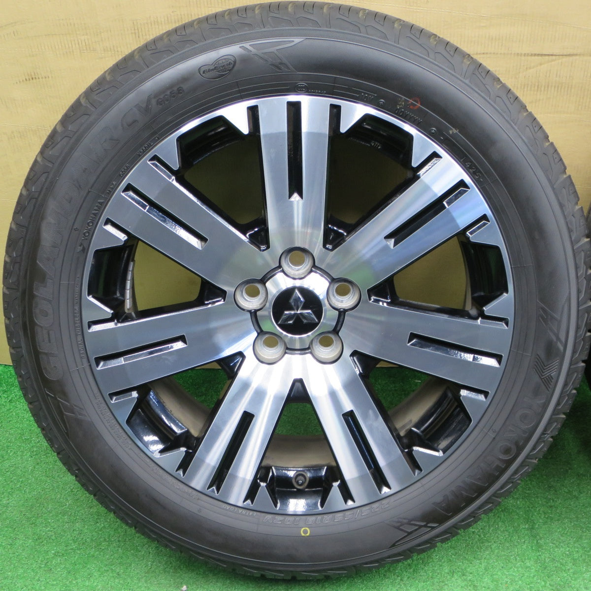 バリ溝！25年！ほぼ10分★三菱 デリカ D:5 純正 225/55R18 ヨコハマ ジオランダー CV G058 18インチ D5 PCD114.3/5H★6012502NKノ