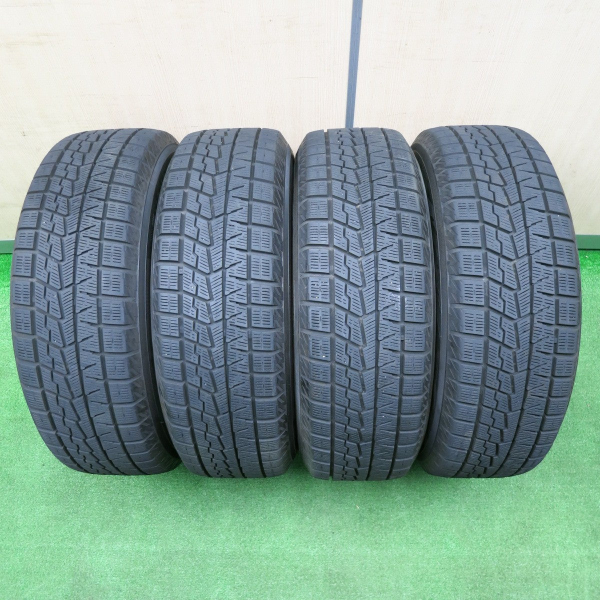 [送料無料] バリ溝！21年！キレイ！8.5分★スタッドレス 195/65R15 ヨコハマ アイスガード iG70 GRASS グラス 15インチ PCD114.3/5H★4113004NJス